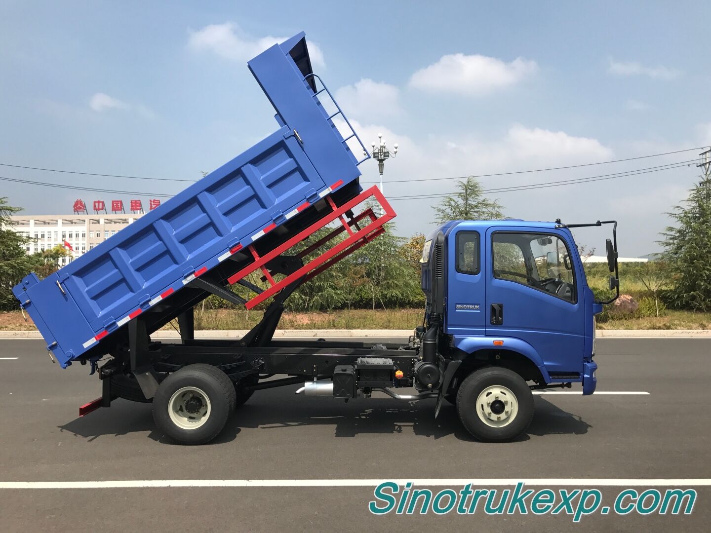 SINOTRUK HOMAN H3-4×2 DUMP TRUCK ZZ3048D3414C143R