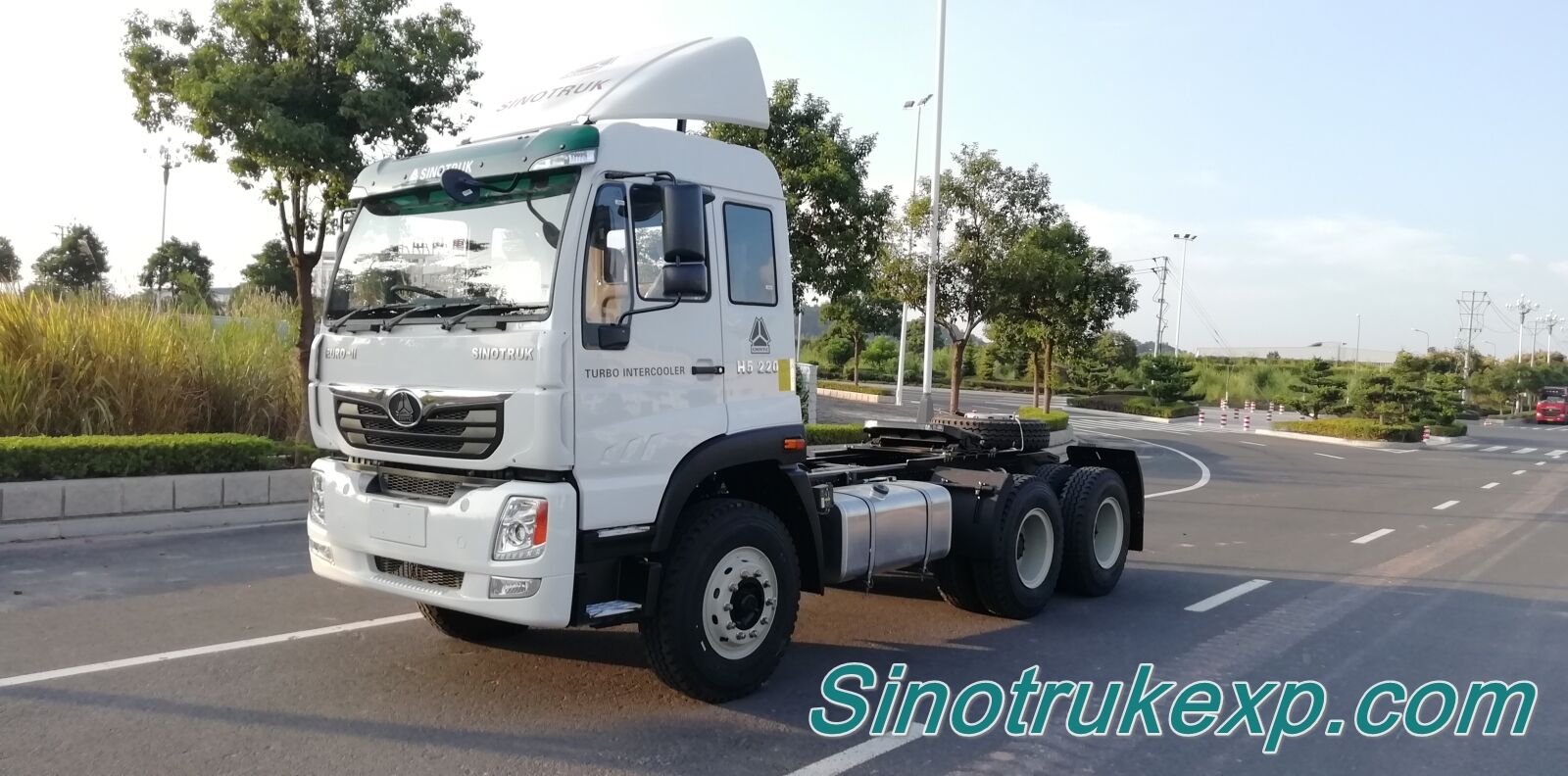 SINOTRUK HOMAN H5B-6×2 TRACTOR ZZ4258K32H0C1R
