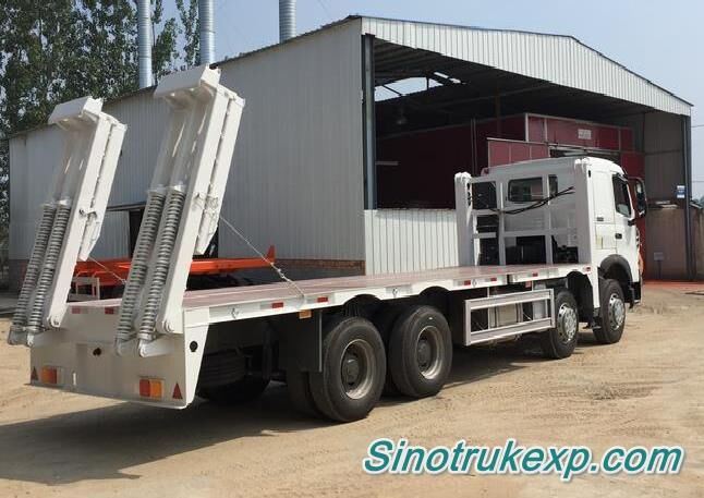SINOTRUK A7 8X4 SELF LOADING TRUCK