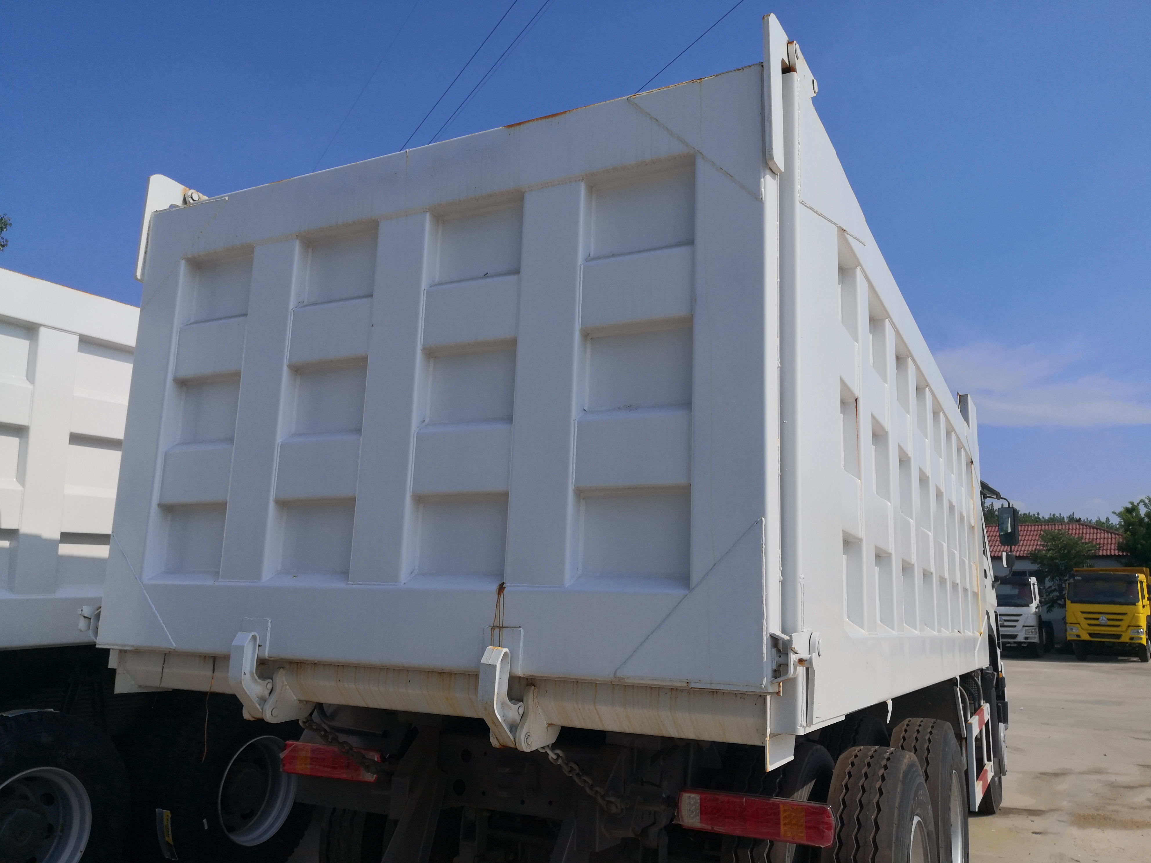 High Efficiency Simple Maintenance Durable Used Howo Truck Used Howo Dump Truck Used Howo 8x4 Dump Truck in Stock