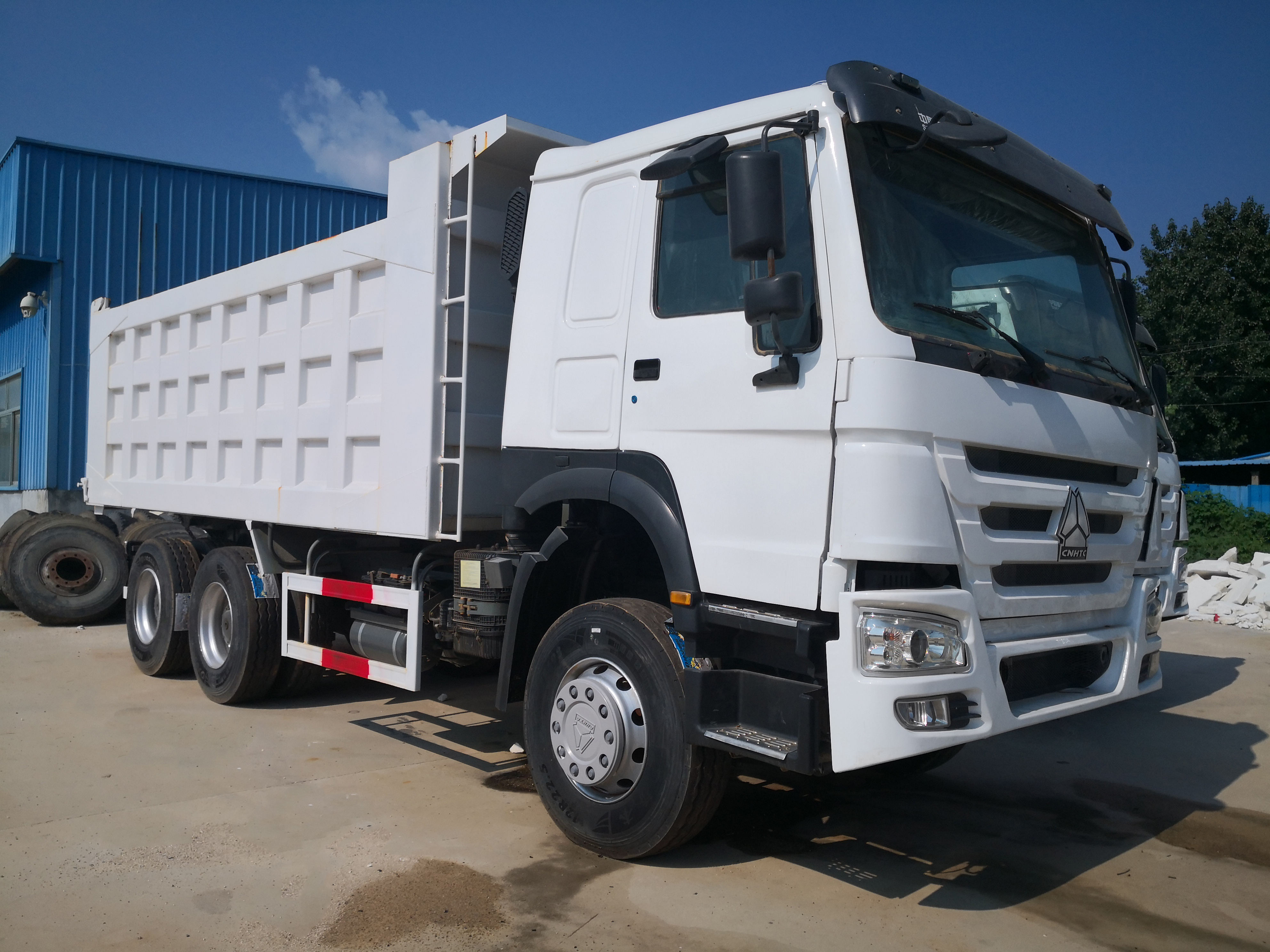 High Efficiency Simple Maintenance Durable Used Howo Truck Used Howo Dump Truck Used Howo 8x4 Dump Truck in Stock