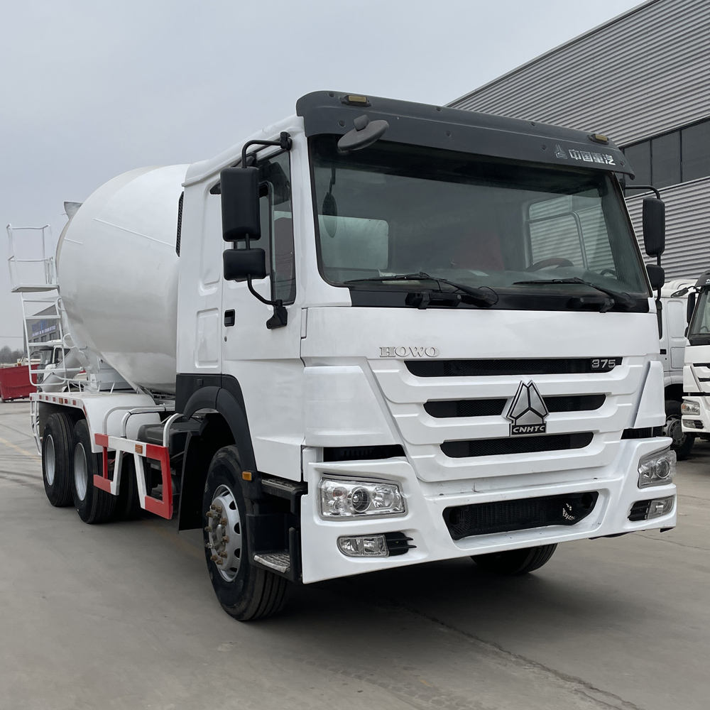 Used HOWO 371 Concrete Mixer Truck with Efficient Mixing Tank