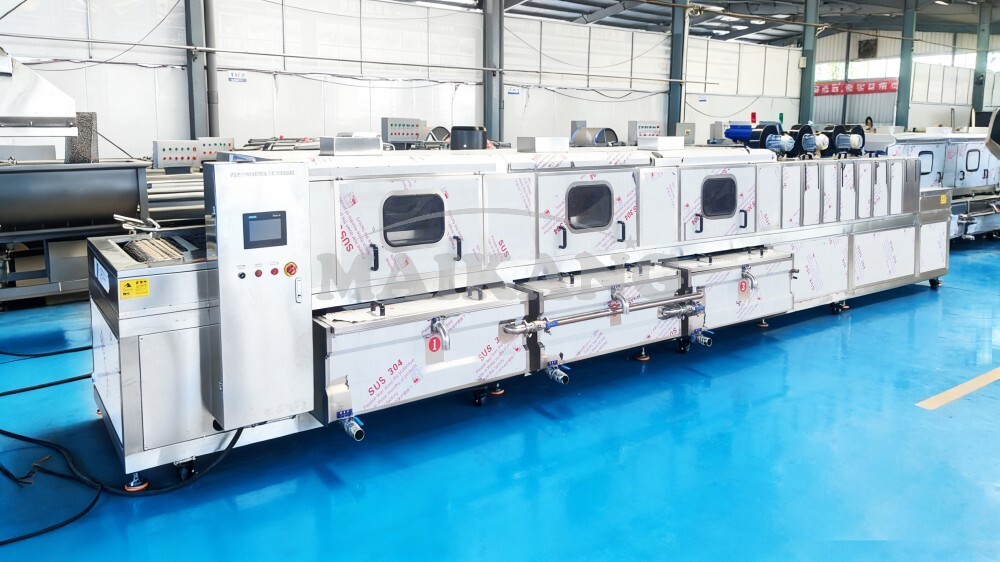 Máquina de lavado de bandejas de huevos