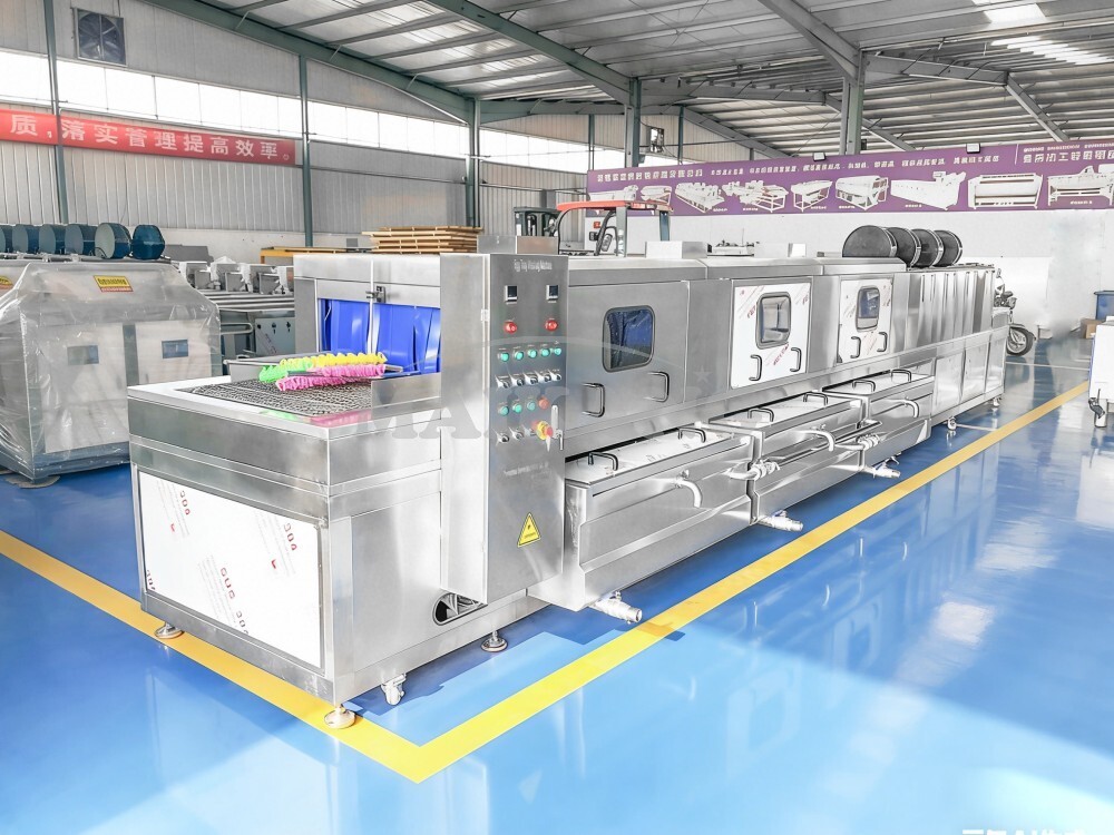 Машина для мойки лотков для яиц