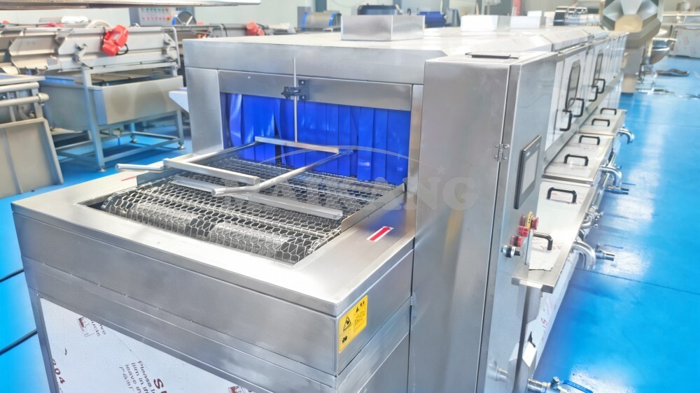 Машина для мойки лотков для яиц