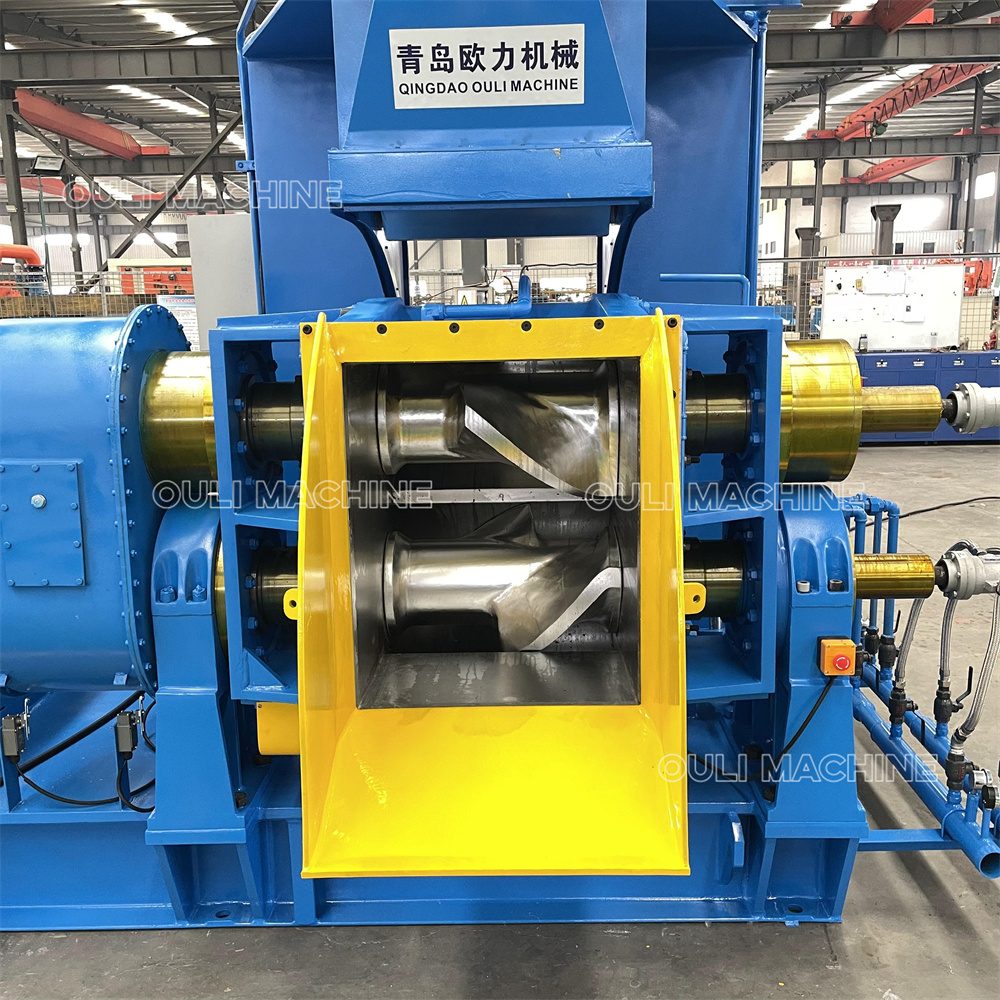 Гидравлический резиносмеситель с плунжером