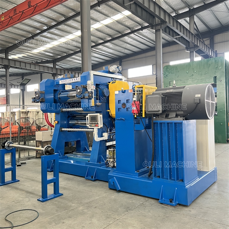 Четырехвалковый резиновый каландр