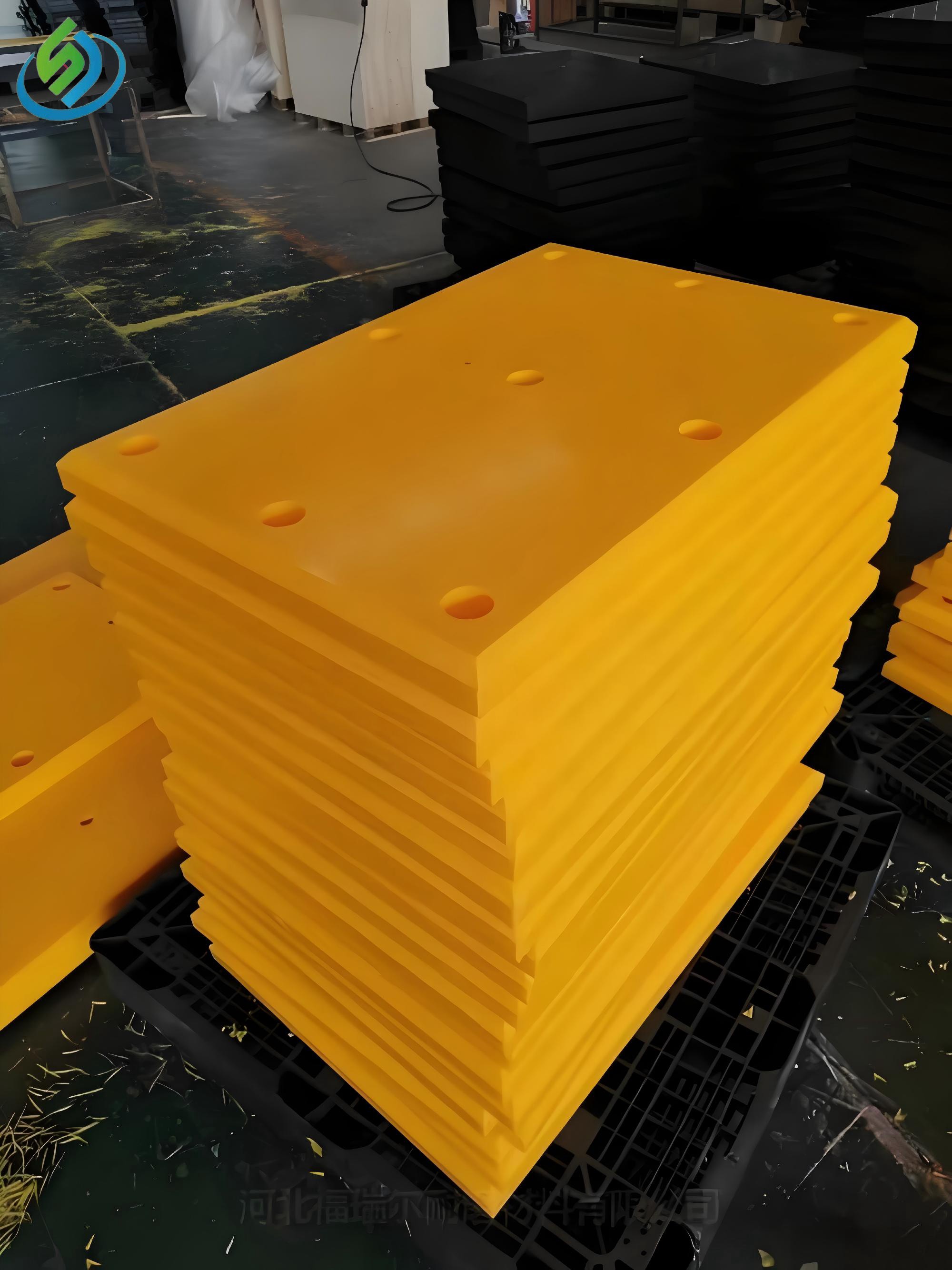 Амортизационные накладки из UHMWPE