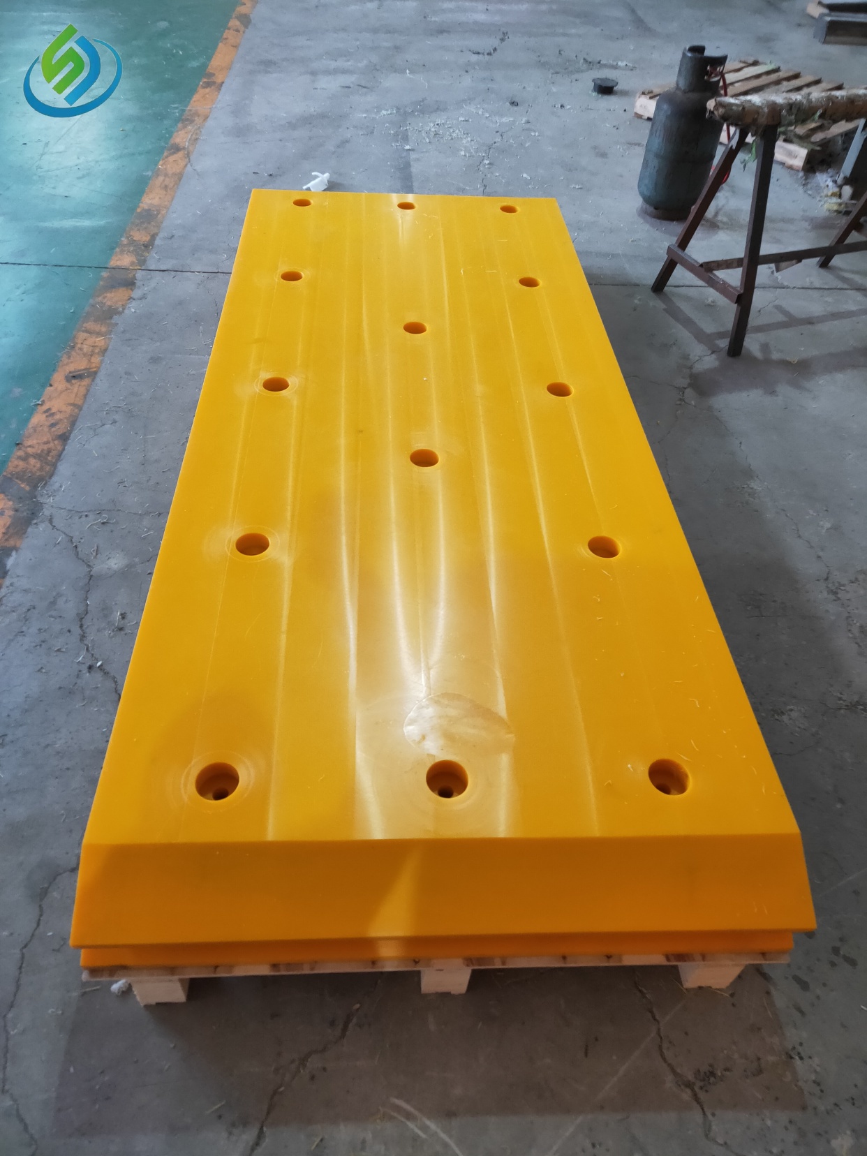 Амортизационные накладки из UHMWPE