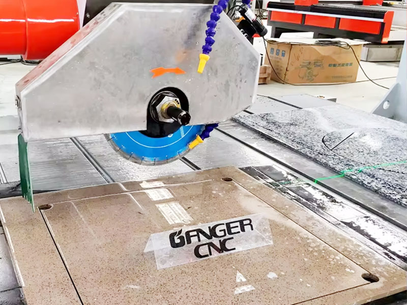 5-осевой мостовой режущий станок GQ-3220C