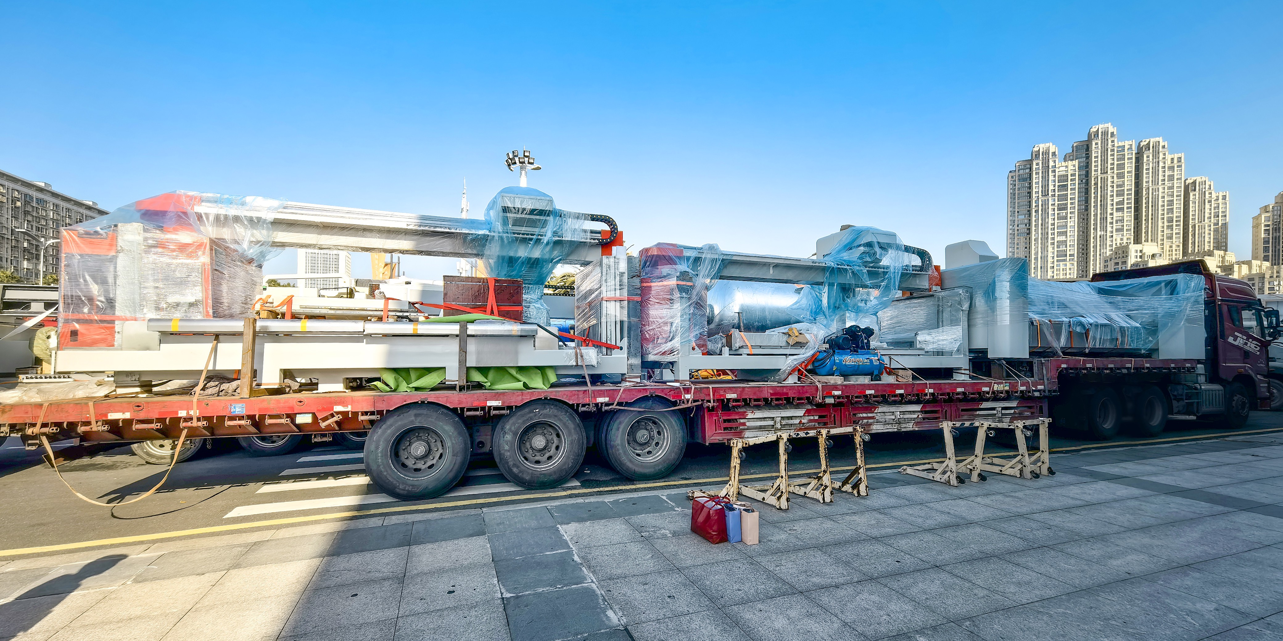 GANGER на выставке Xiamen Stone Fair 2026: машины прибыли и готовы к установке на стенде!