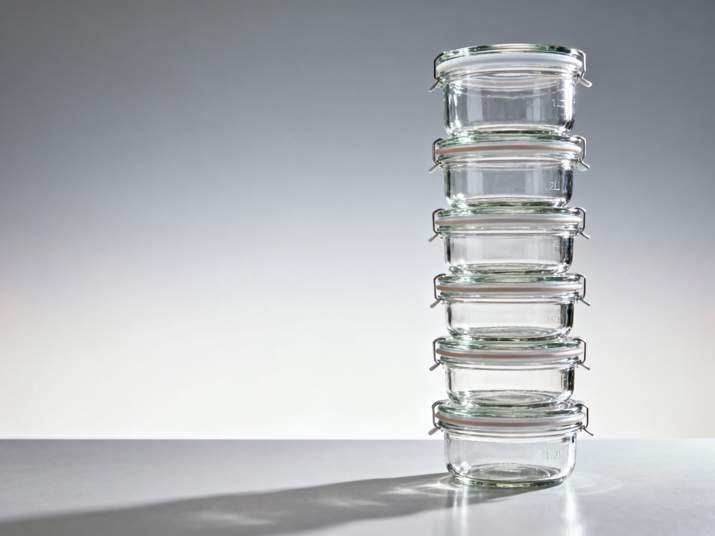 Stackable glass storage containers: The stacking height limit no supplier tells you upfront Stackable glass storage containers: The stacking height limit no supplier tells you upfront