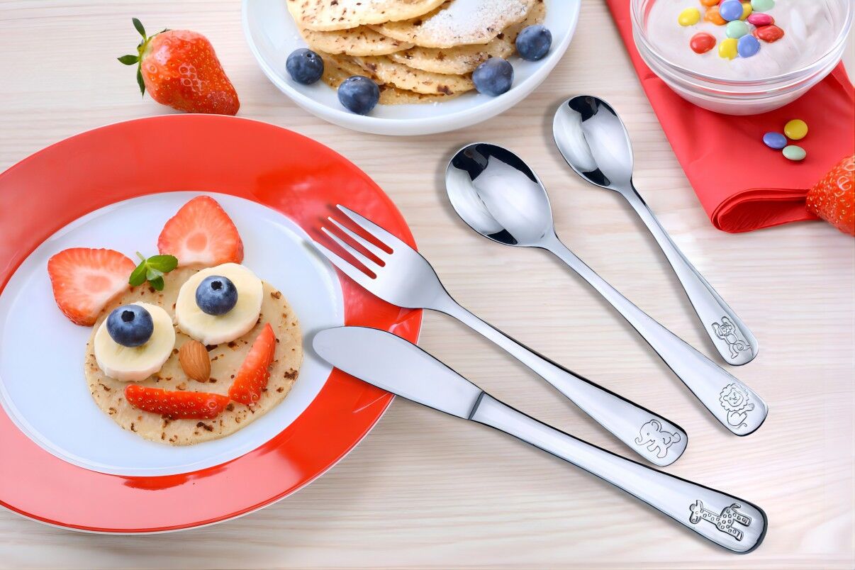 Wholesale Baby Flatware Cartoon Animal Pattern Fork And Spoon Kitchen ,Stainless Steel Kids Cutlery Set, 4 pcs set in a color box.