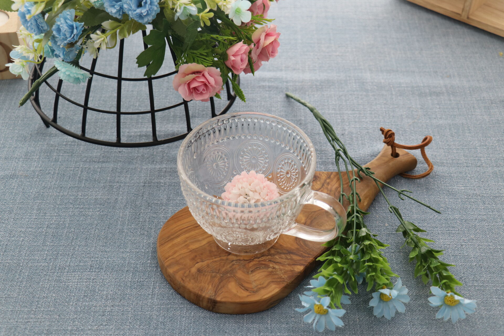 Embossed Drinking Glass Cup, Clear Embossed Breakfast Cups,Lead-free Drinking Glasses with Handle for Cappuccino,Latte,Milk,Hot or Cold Beverages