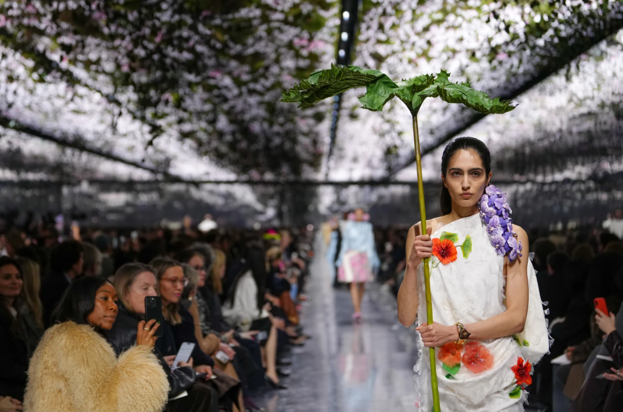 Couture and Lauren Sánchez are everywhere in Paris as Dior and Schiaparelli mix wonder and wit