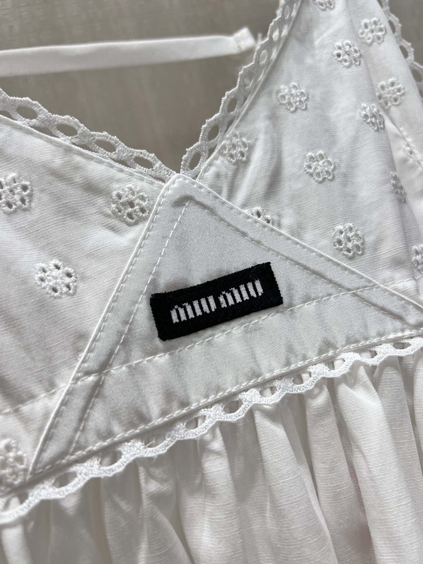 ZL5163 Miu* 2026
