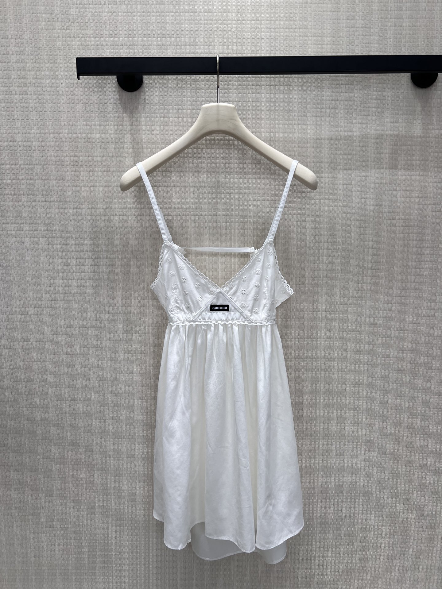 ZL5163 Miu* 2026