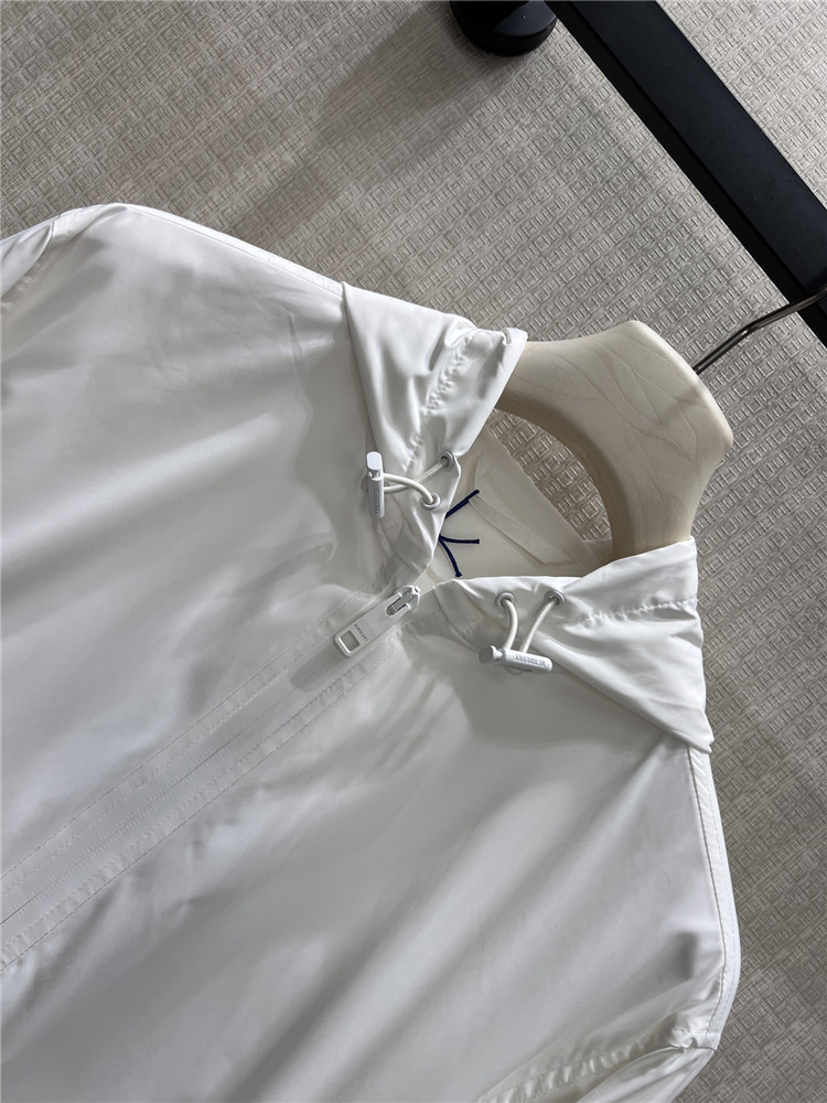 ZW5552 Burberry 26SS