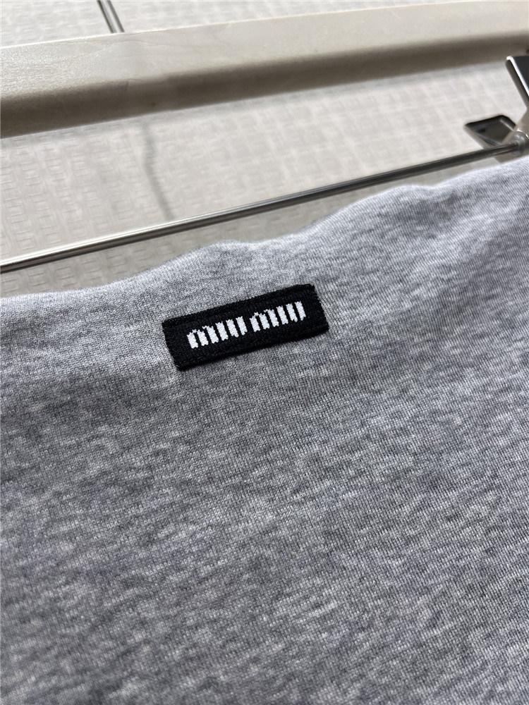 ZL5557 MIU* 26Ss
