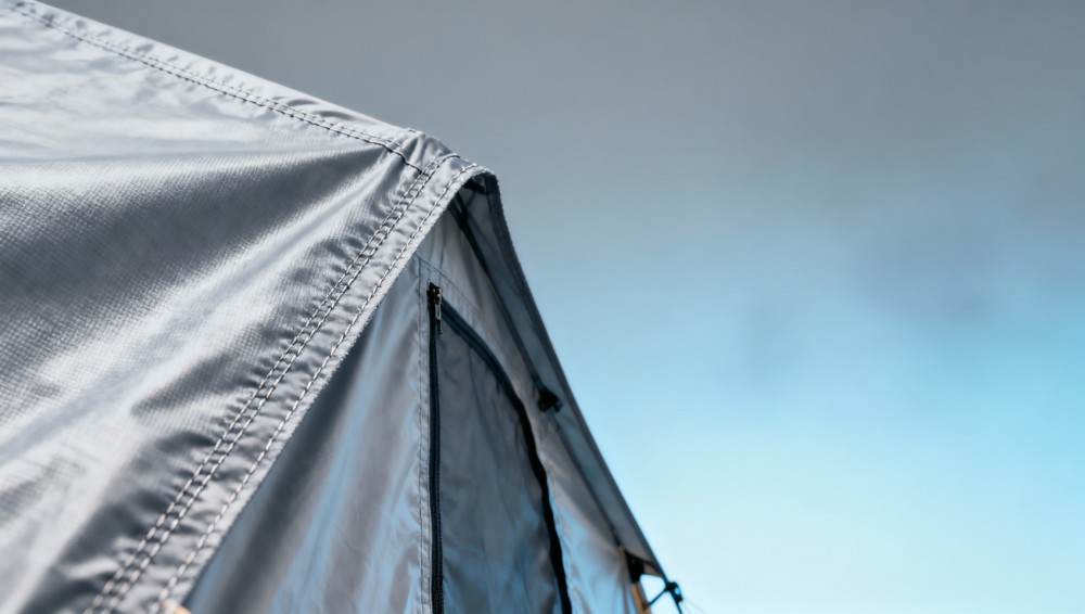 Technical fabrics for medical tents: When breathability specs hide condensation risks indoors