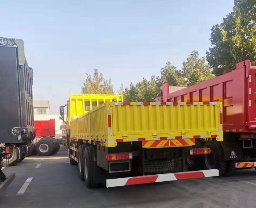 HOWO 6×4 400HP CARGO TRUCK