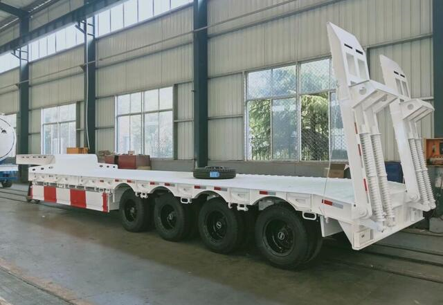 SINOTRUK 4 AXLES LOWBED SEMI-TRAILER
