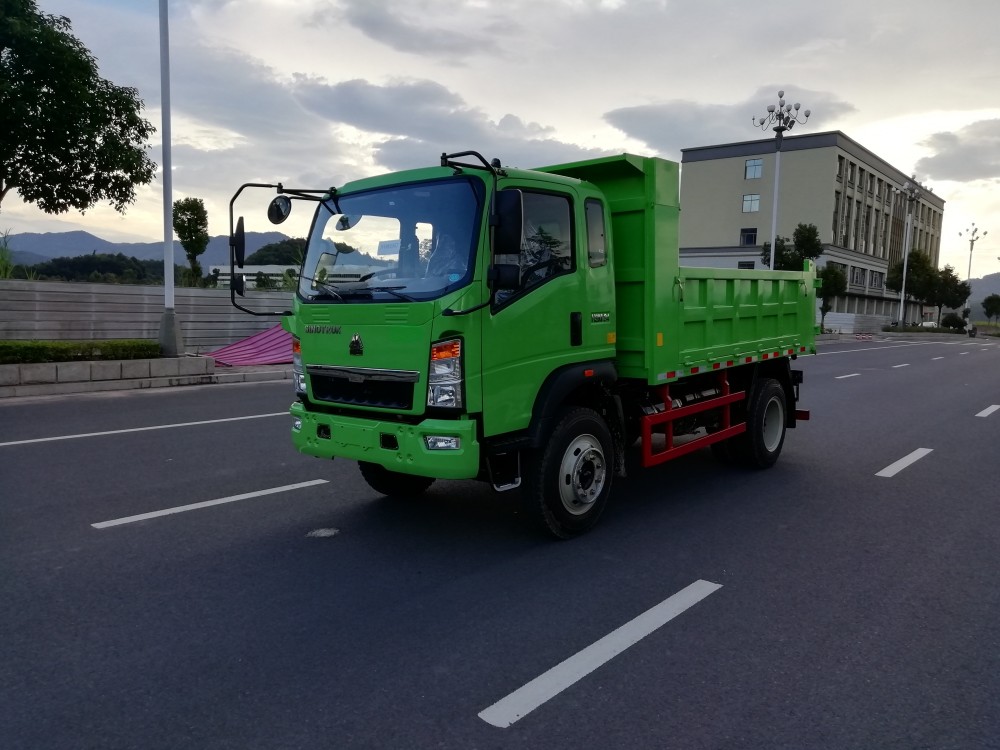 SINOTRUK 4X2 4m³ DUMP TRUCK