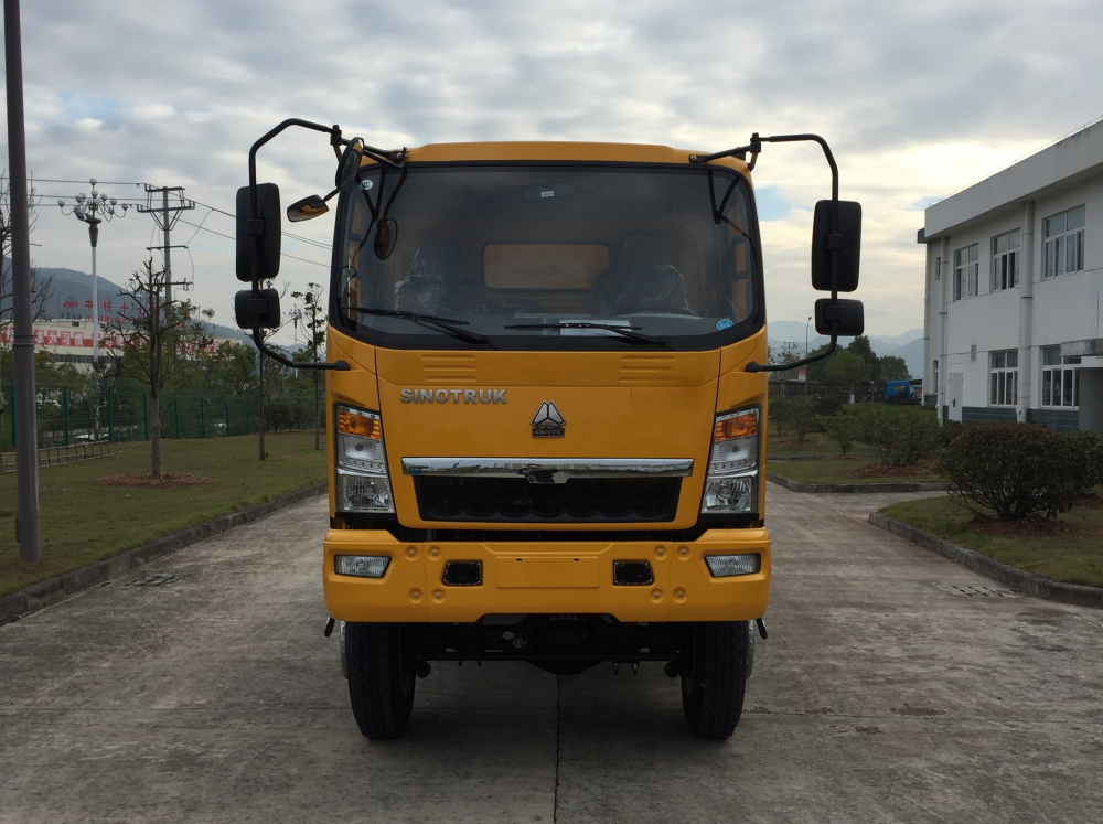 SINOTRUK 4X2 8m³ DUMP TRUCK