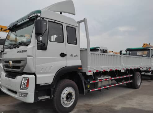 SINOTRUK 4X2 20ft CARGO TRUCK