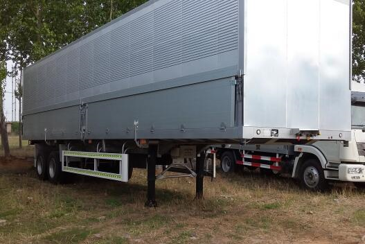 SINOTRUK 25FT WING VAN TRAILER