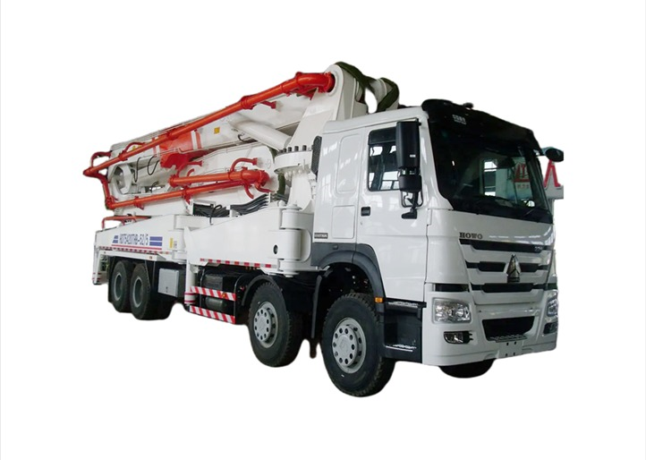 SINOTRUK HOWO 8X4 CONCRETE PUMP TRUCK