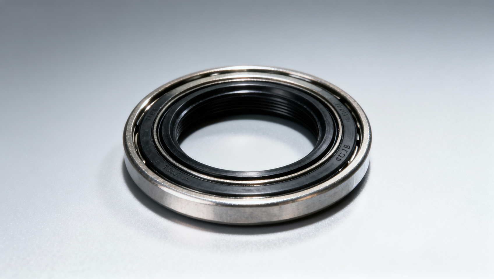 Oil seals TC/TB showing premature lip deformation—even with correct installation torque