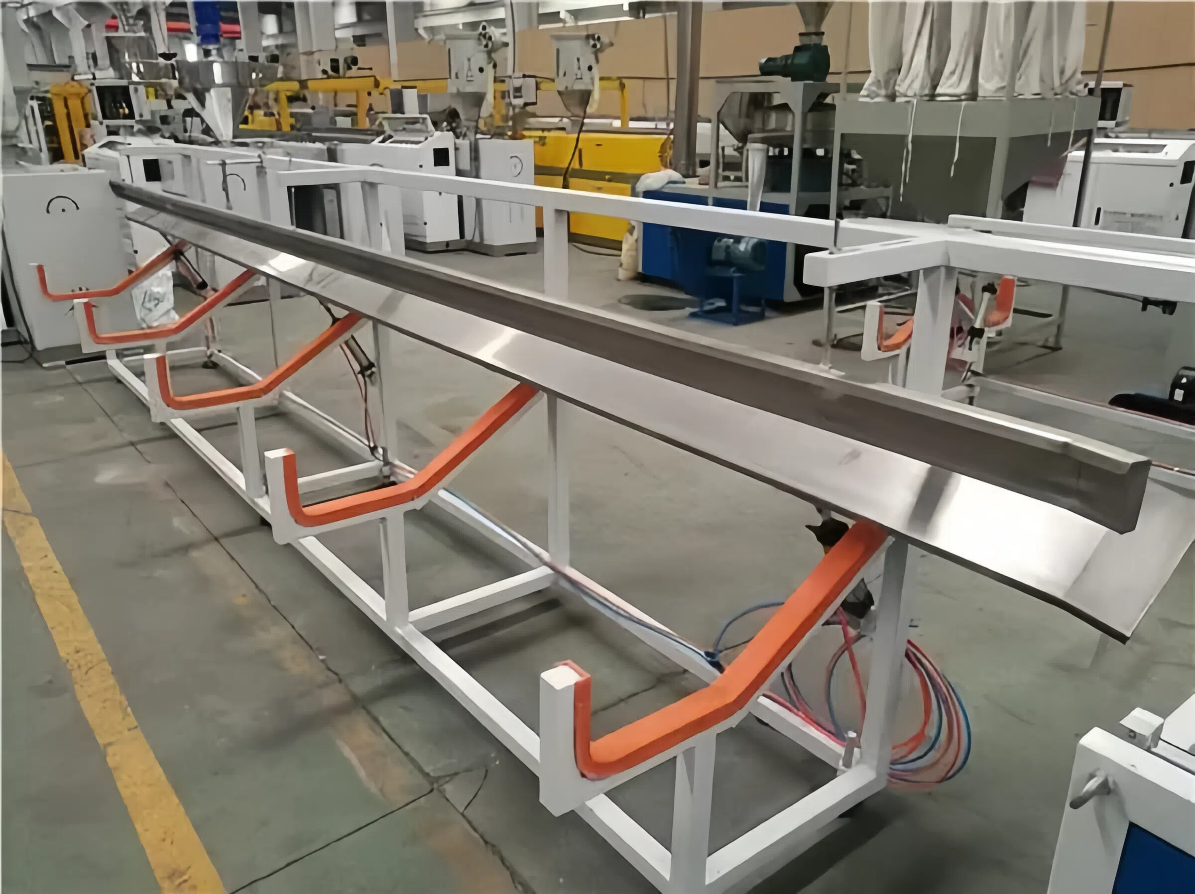Ligne de production de tuyaux en PVC