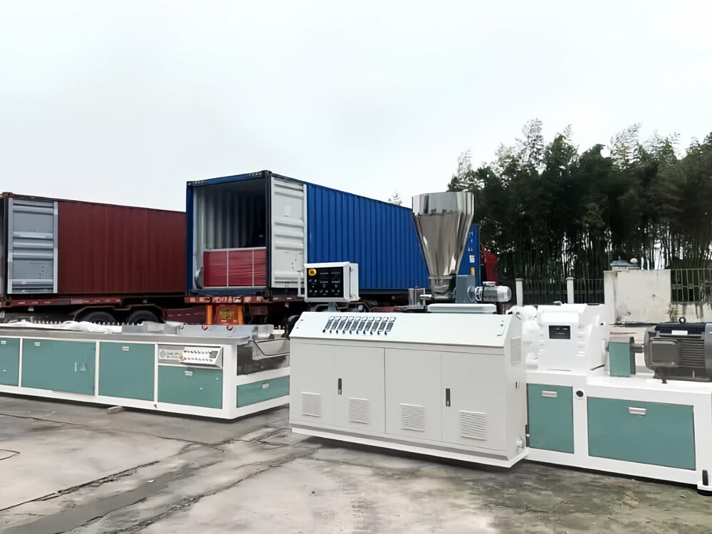 La línea de producción de marcos de puerta de PVC/WPC está lista para su envío