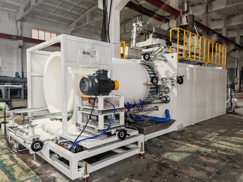 Línea de extrusión de tubería de pared sólida espiral de HDPE