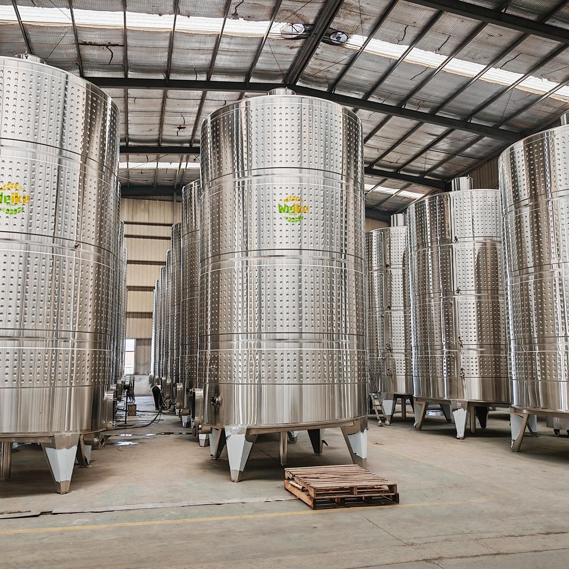 винные ферментационные и накопительные резервуары