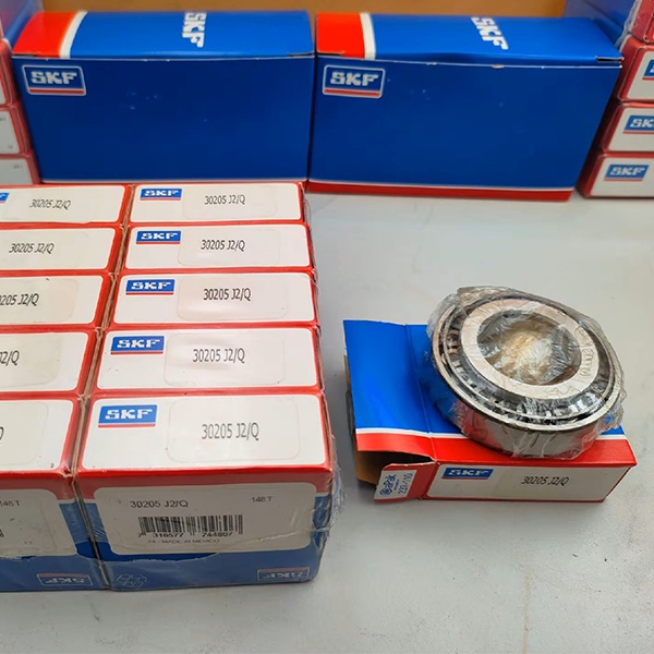 SKF 30205J2 Конический роликовый подшипник