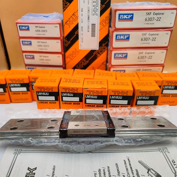 Линейная направляющая THK SRS15WM