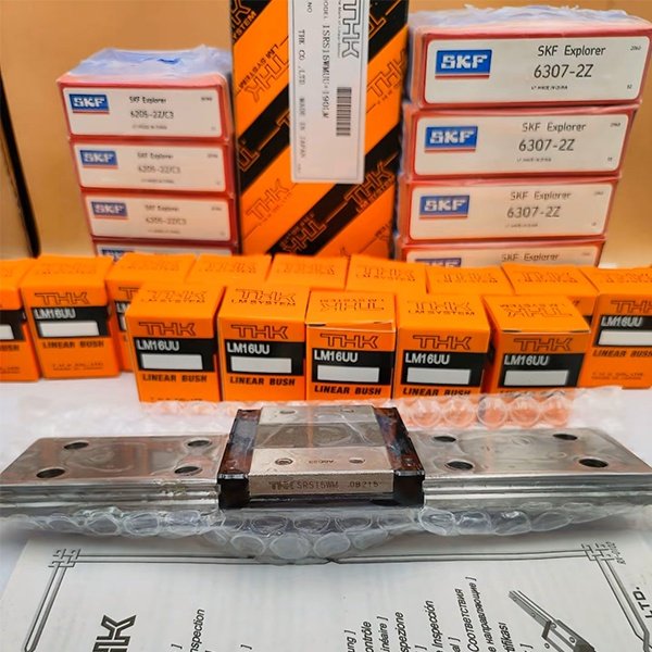 Линейная направляющая THK SRS15WM