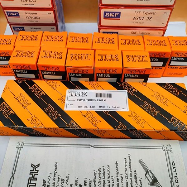 Линейная направляющая THK SRS15WM