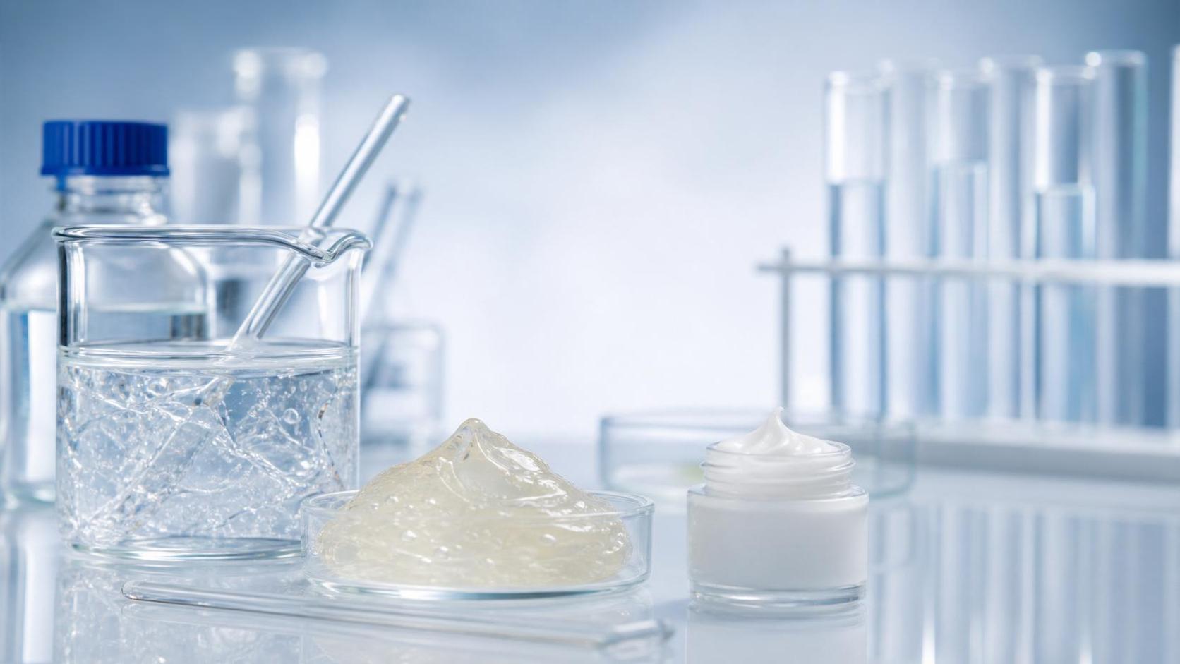 Desenvolvimento de Formulação de Clascoterona para Acne: Considerações sobre Solubilidade e Compatibilidade