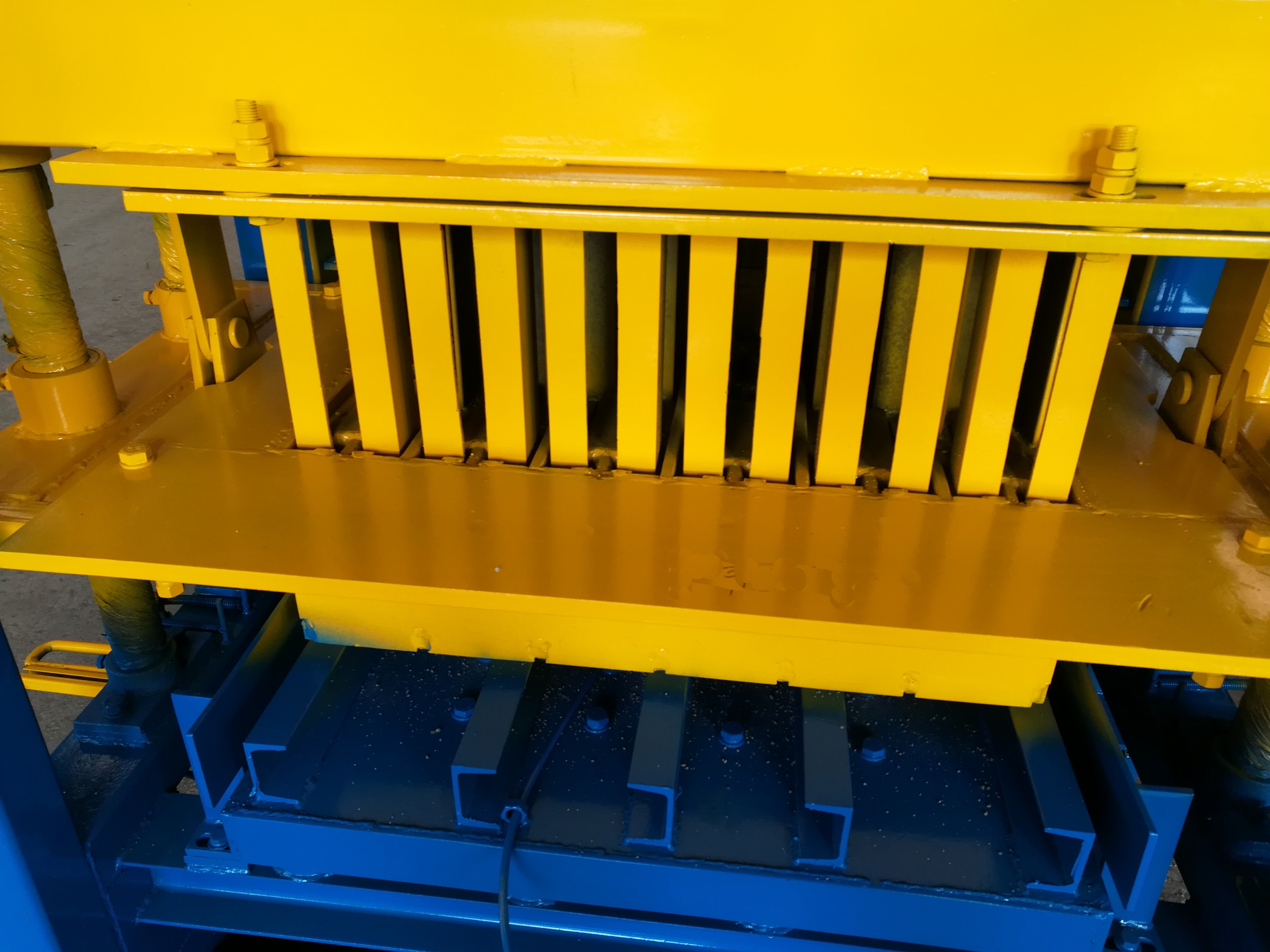 QT4-25 Manual Small-Sized Block  Machine