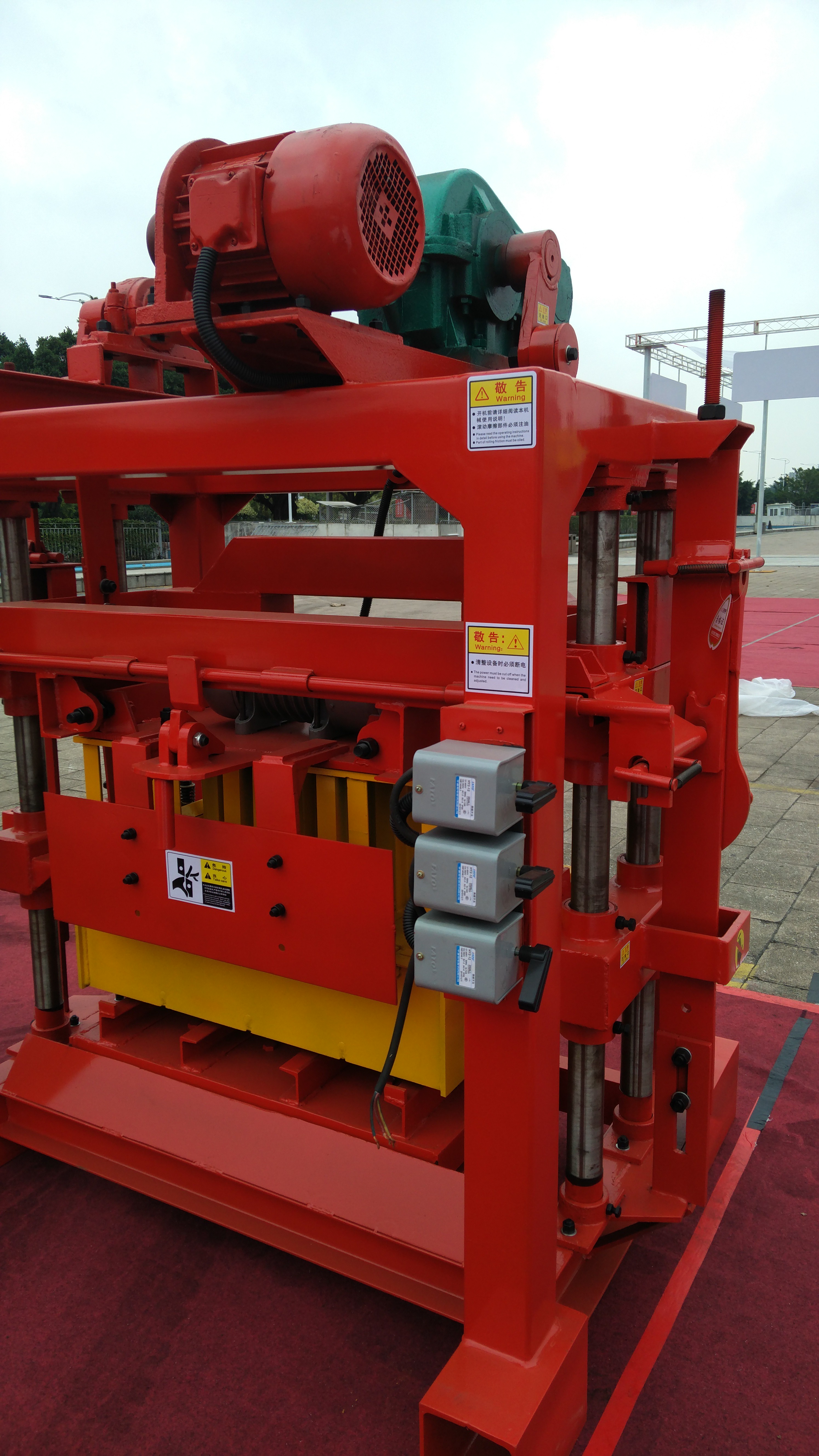 QT4-40 Small-Sized Block Machine