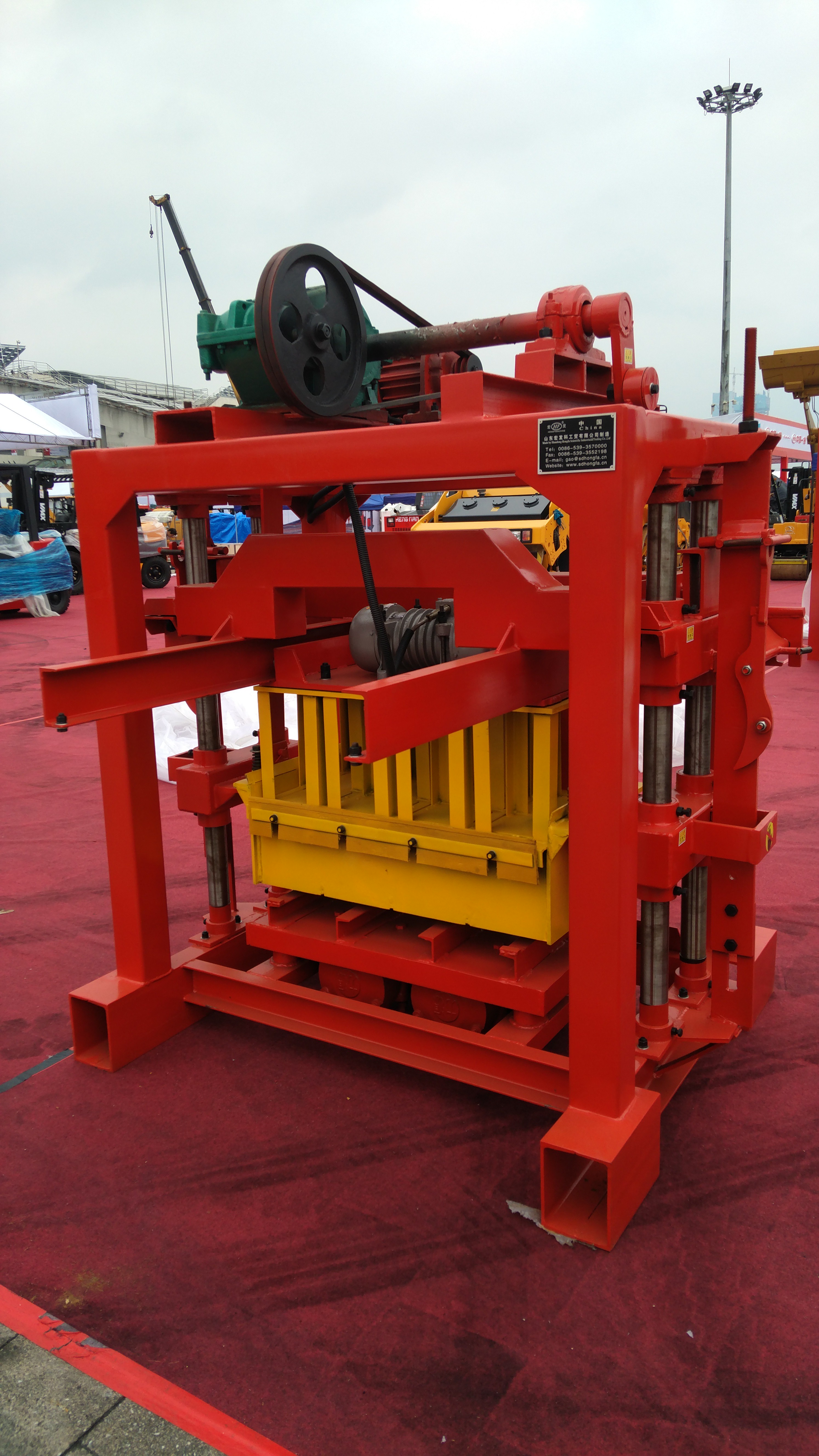 QT4-40 Small-Sized Block Machine