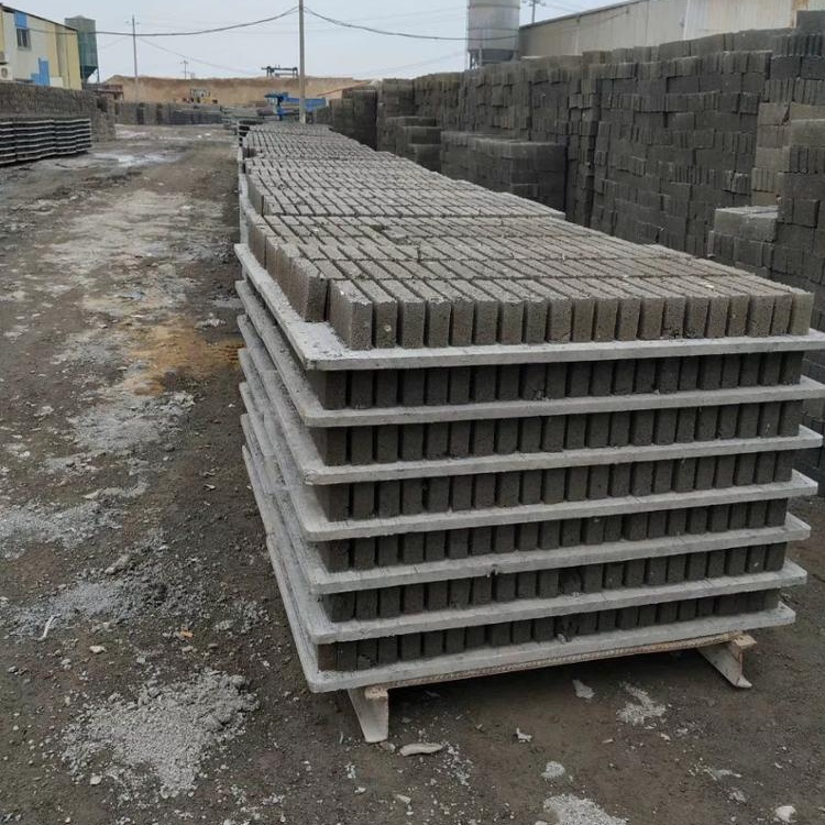 GMT Pallet Manufacturing Machine