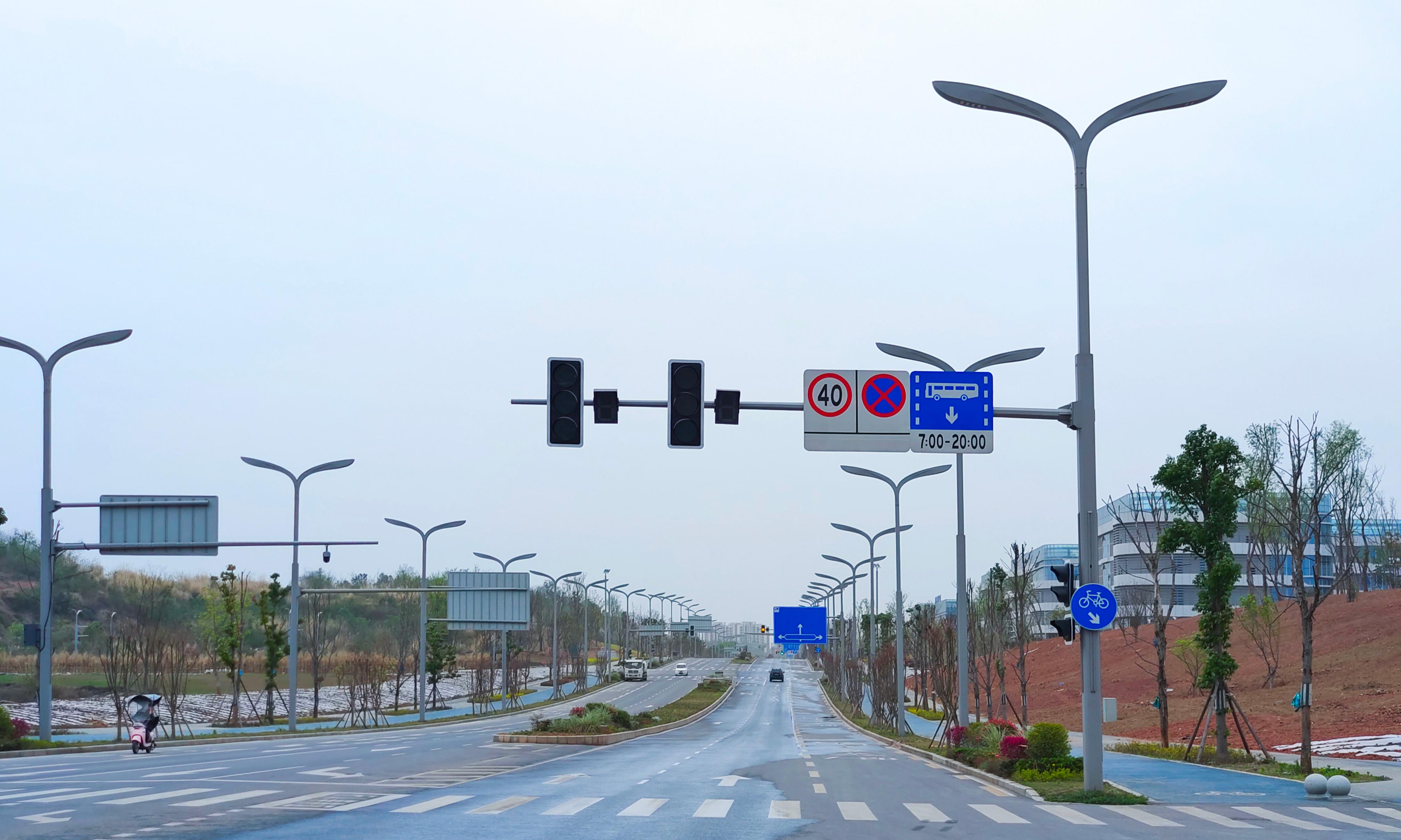 Proyecto de postes múltiples inteligentes de la Línea Este 1 del Aeropuerto Tianfu de Chengdu - Copia